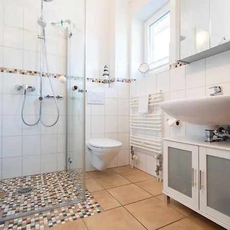 Suedstrand Haus 7 *