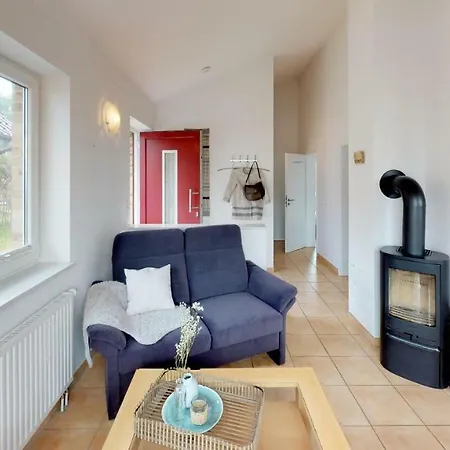 Ferienhaus Südstrand Haus 7 *