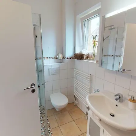 Ferienhaus Südstrand Haus 7 *